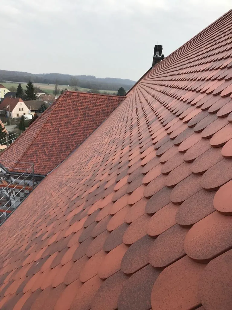 Toiture en tuiles écaille rénovée à Castelsarrasin